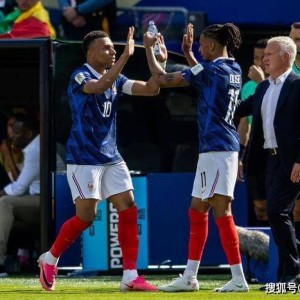 狂进3球！世界杯夺冠大热门法国男足统治力强，姆巴佩风头盖登贝莱