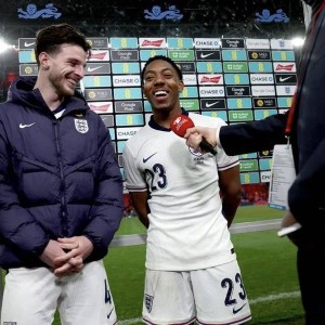 009西甲惊魂夜！皇马主场争冠遇阻，阿拉维斯保级死磕，转费会暗藏玄机