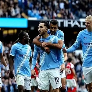 蓝月亮闪光＋近期三线斩获4连胜＋加冕英联杯冠军＋剑指3冠王！