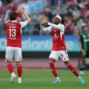 随着法甲争冠热门连扳3球3-3逼平布雷斯特，法甲最新积分榜出炉