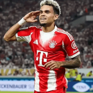 4:3！德甲巨人慧眼识珠，2大强援绝境爆发，拜仁胜宿敌挺进欧冠四强！