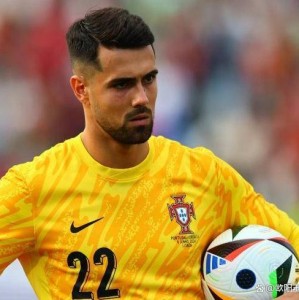 欧联杯爆冷夜，英超保级队爆冷晋级，西甲一夜遭双杀团灭